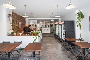 François-Denis Apartments