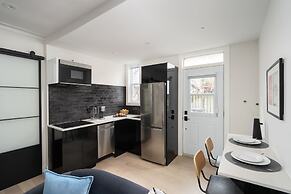 François-Denis Apartments