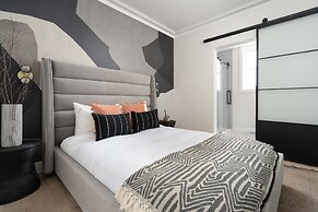 François-Denis Apartments