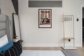 François-Denis Apartments