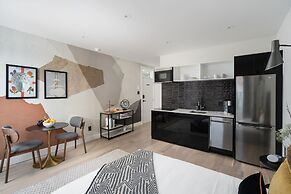 François-Denis Apartments