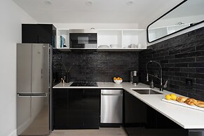 François-Denis Apartments