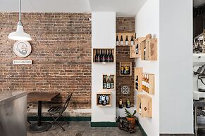 François-Denis Apartments