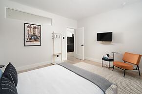 François-Denis Apartments