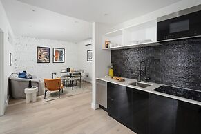 François-Denis Apartments