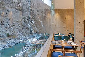 Echor Palm Bliss Riverside Resort & Spa