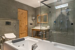 Echor Palm Bliss Riverside Resort & Spa