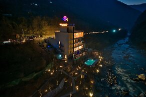 Echor Palm Bliss Riverside Resort & Spa Kasol