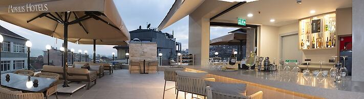 Aprilis Deluxe Hotel