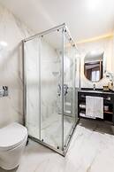 Aprilis Deluxe Hotel