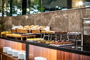 Aprilis Deluxe Hotel