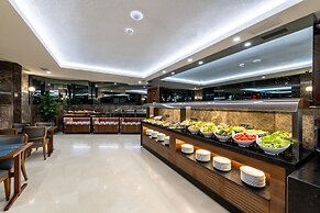 Aprilis Deluxe Hotel