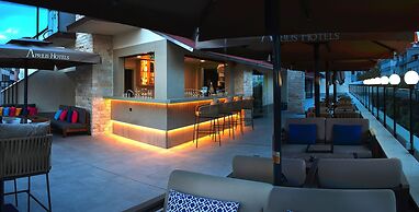 Aprilis Deluxe Hotel
