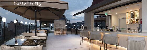 Aprilis Deluxe Hotel