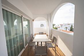 Apartamentos Blanco Sol