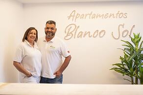 Apartamentos Blanco Sol