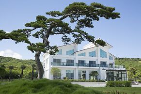 Ye-Lin Villa