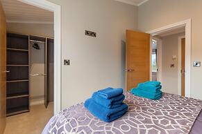 Sandpiper - Luxury Lodge Close to Beach Pet Friendly