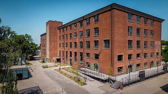 MONTOWNIA Lofts & Experience