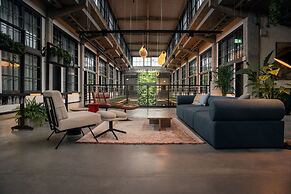 MONTOWNIA Lofts & Experience