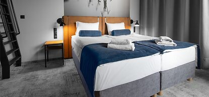 MONTOWNIA Lofts & Experience