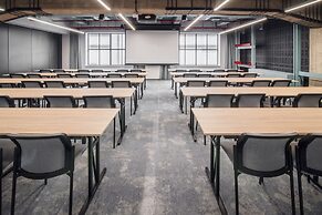 MONTOWNIA Lofts & Experience