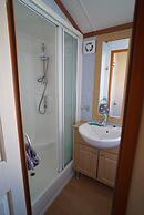 2 Bedroom Caravan at Heacham Beach With Decking