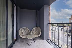 Belmore 1 & 2 Bedroom Luxury Apartment