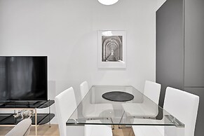 Belmore 1 & 2 Bedroom Luxury Apartment