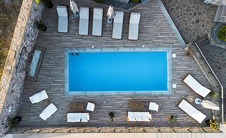 Lithoessa Luxury Apartments