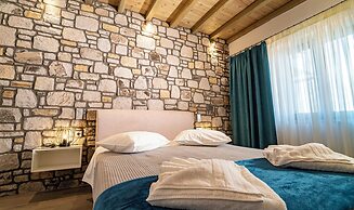 Lithoessa Luxury Apartments