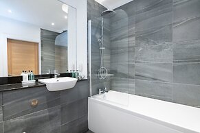 11 Loch View PF Kenmore