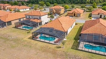 Briar Rose 4 Bedroom Villa by RedAwning