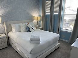 Jodie's Luxury Solara Home 6 Bedroom Home by Redawning