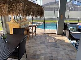 Jodie's Luxury Solara Home 6 Bedroom Home by Redawning