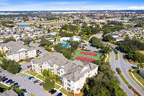 Spacious 3 Bed, 2 Bath Condo In Gated Community 3 Bedroom Condo by Red