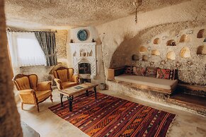Sah Saray Cave Suites Halal Hotel