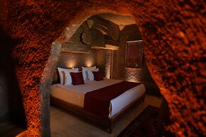 Sah Saray Cave Suites Halal Hotel