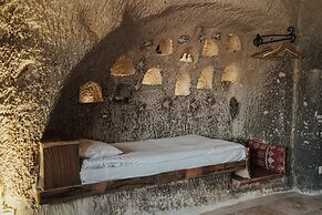 Sah Saray Cave Suites Halal Hotel