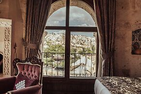 Sah Saray Cave Suites Halal Hotel