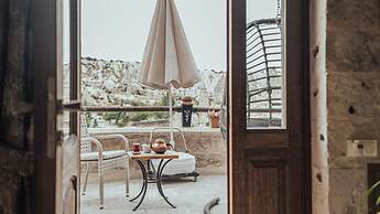 Sah Saray Cave Suites Halal Hotel