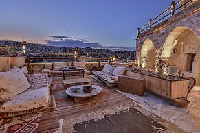 Sah Saray Cave Suites Halal Hotel