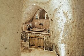 Sah Saray Cave Suites Halal Hotel