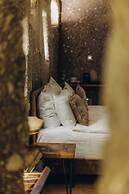 Sah Saray Cave Suites Halal Hotel