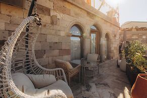 Sah Saray Cave Suites Halal Hotel