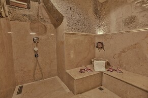 Sah Saray Cave Suites Halal Hotel