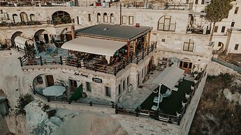 Sah Saray Cave Suites Halal Hotel