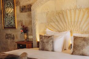 Sah Saray Cave Suites Halal Hotel