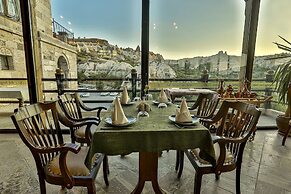 Sah Saray Cave Suites Halal Hotel