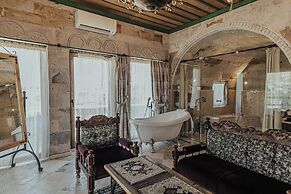 Sah Saray Cave Suites Halal Hotel